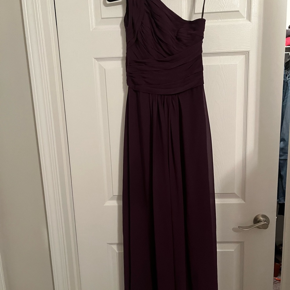 Monique Lhuillier Gown